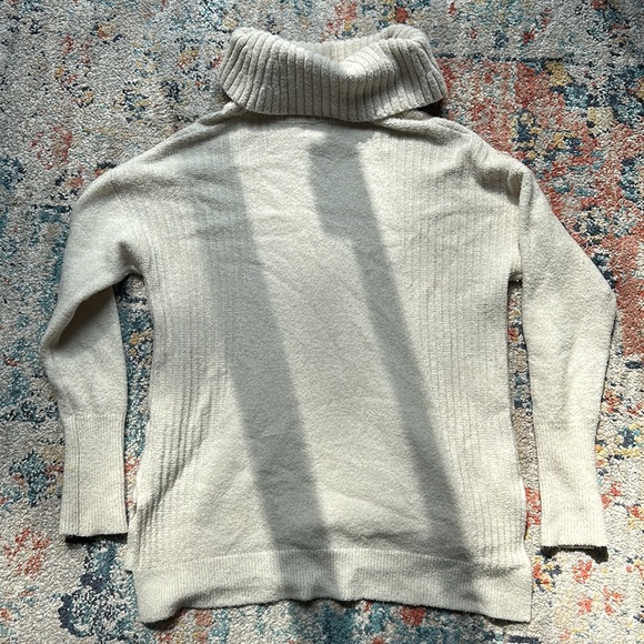 Caslon turtleneck sweater XS petite - Picture 3 of 3